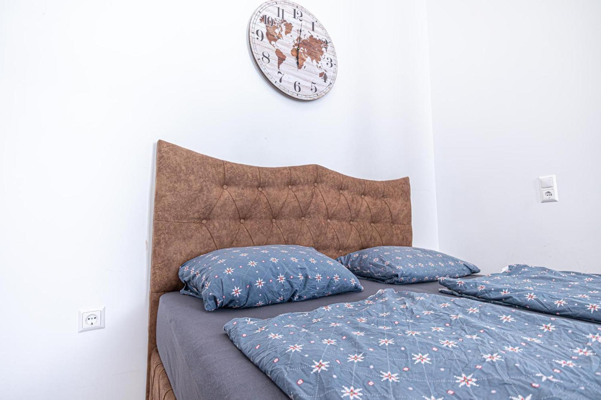 6 Min To Amusement Park - Economy Rooms In Shared Apartment Vídeň Exteriér fotografie
