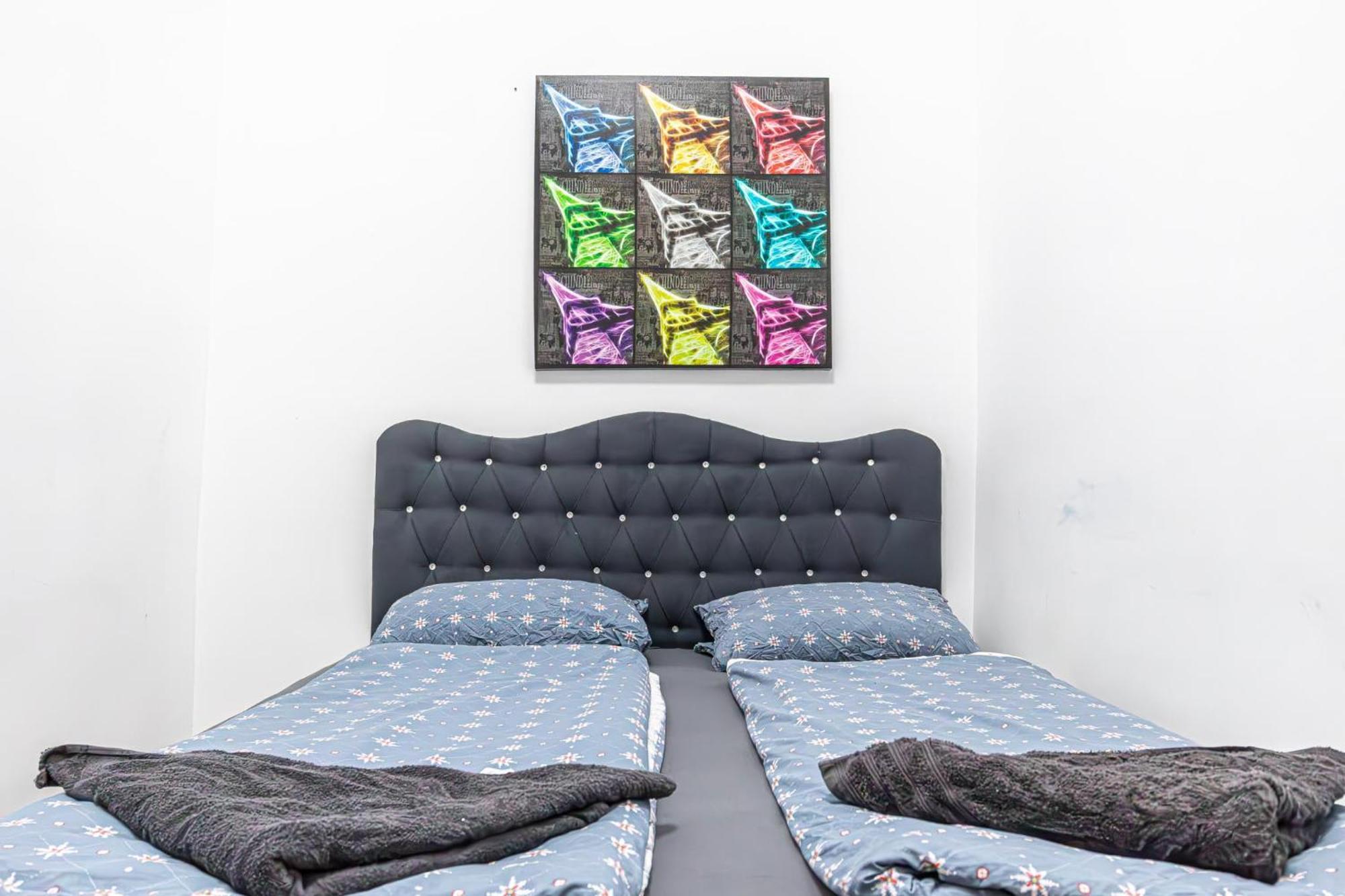 6 Min To Amusement Park - Economy Rooms In Shared Apartment Vídeň Exteriér fotografie