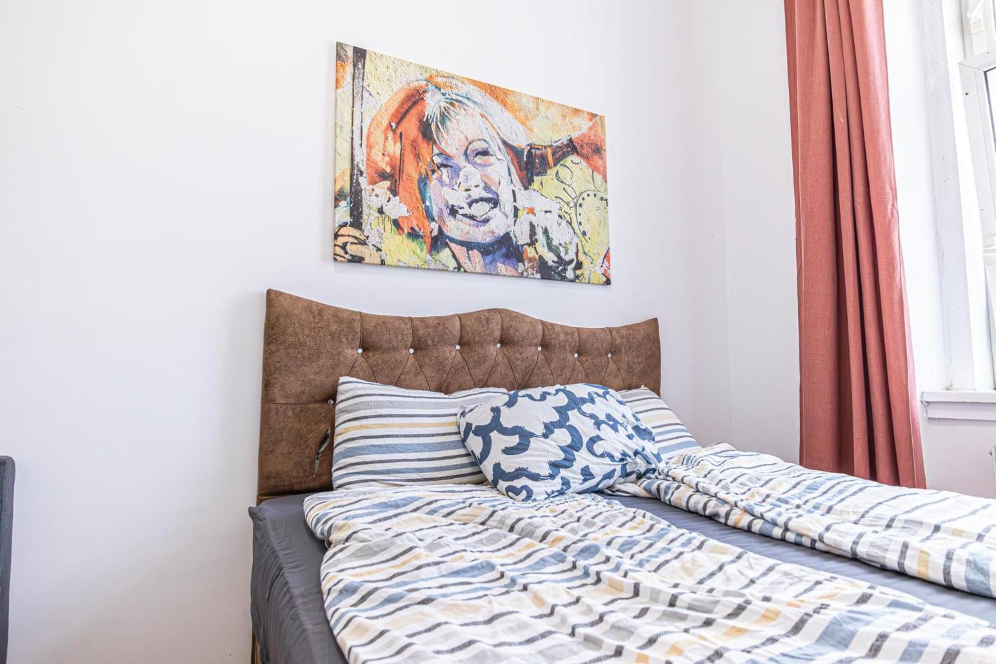 6 Min To Amusement Park - Economy Rooms In Shared Apartment Vídeň Exteriér fotografie