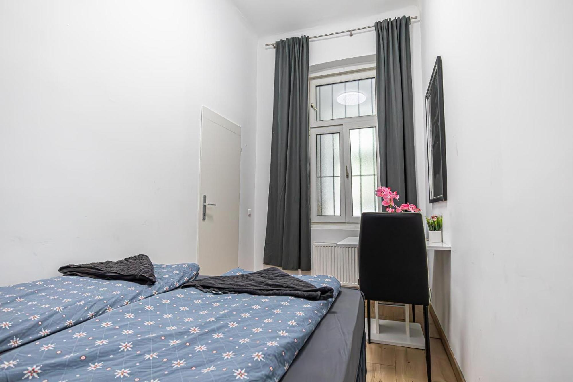 6 Min To Amusement Park - Economy Rooms In Shared Apartment Vídeň Exteriér fotografie