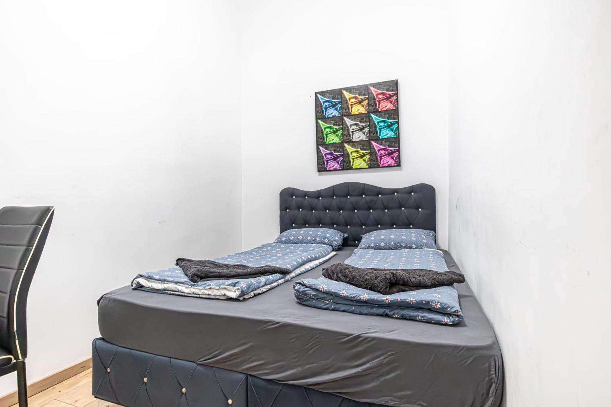 6 Min To Amusement Park - Economy Rooms In Shared Apartment Vídeň Exteriér fotografie