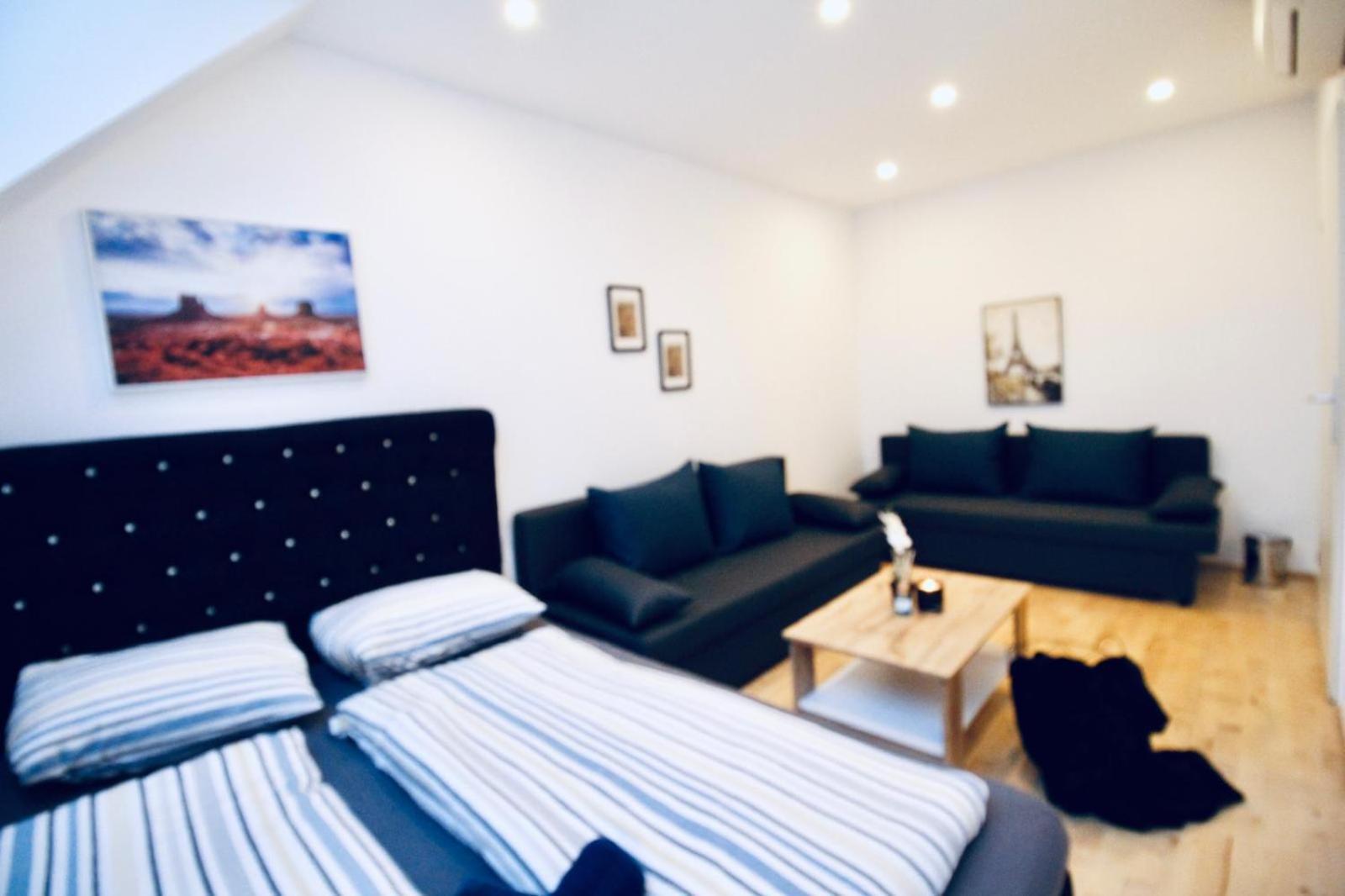 6 Min To Amusement Park - Economy Rooms In Shared Apartment Vídeň Exteriér fotografie