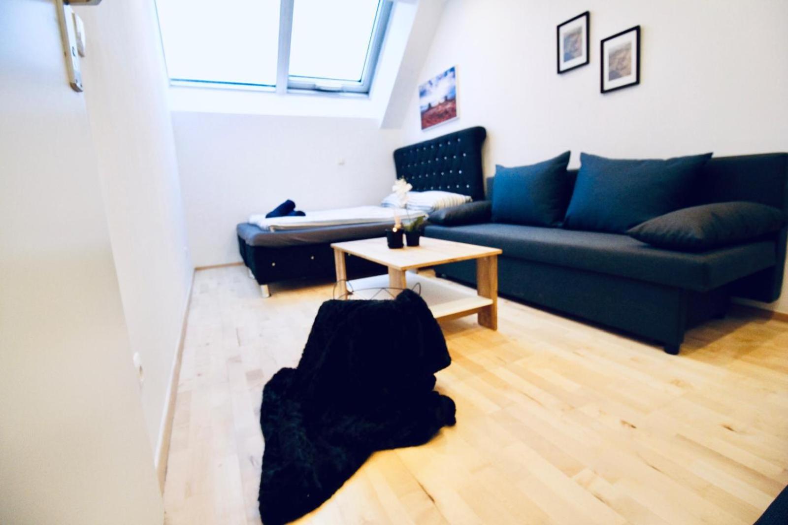 6 Min To Amusement Park - Economy Rooms In Shared Apartment Vídeň Exteriér fotografie