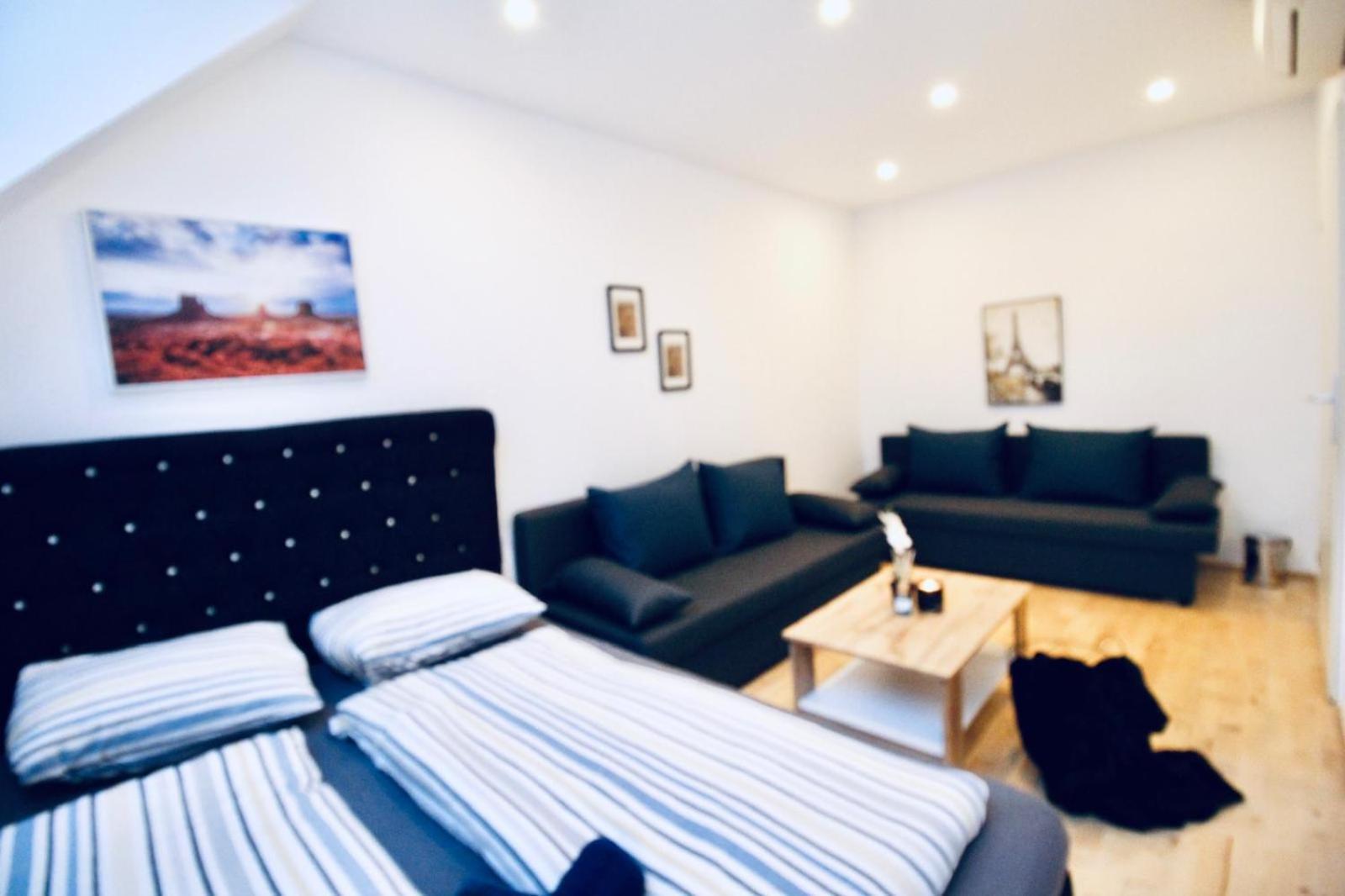 6 Min To Amusement Park - Economy Rooms In Shared Apartment Vídeň Exteriér fotografie