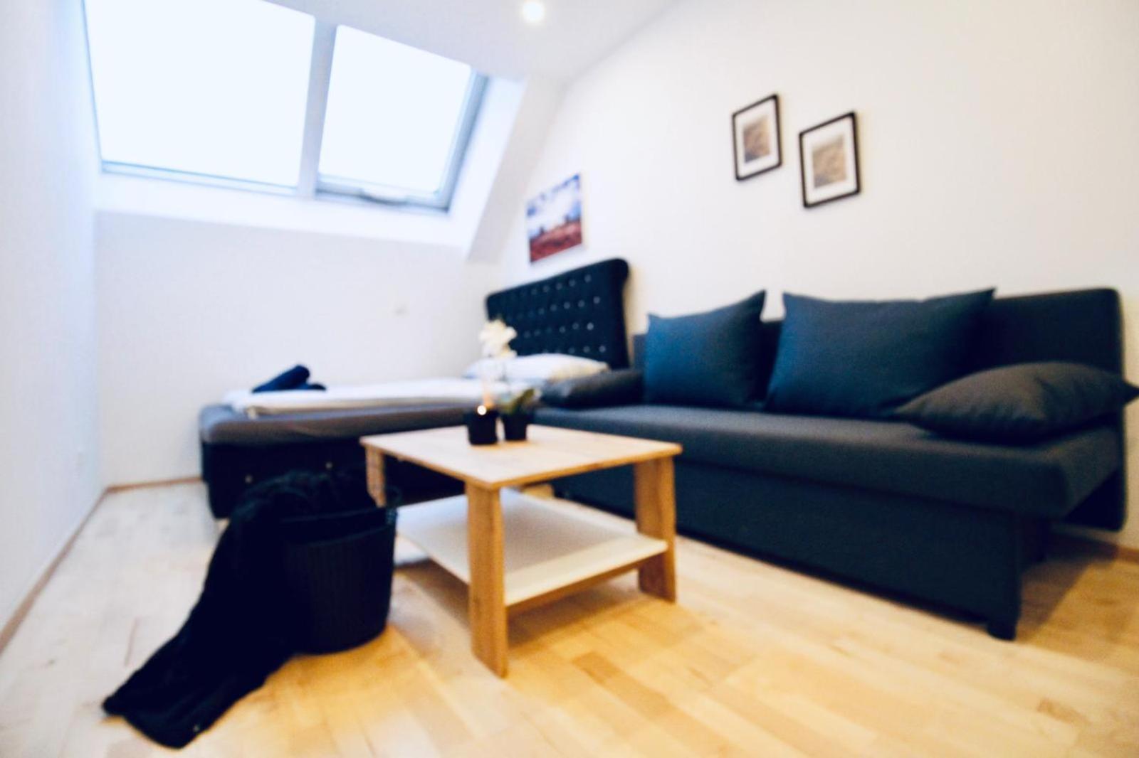 6 Min To Amusement Park - Economy Rooms In Shared Apartment Vídeň Exteriér fotografie