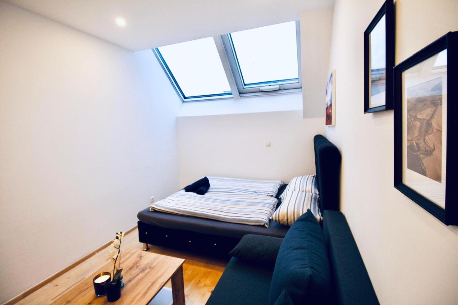 6 Min To Amusement Park - Economy Rooms In Shared Apartment Vídeň Exteriér fotografie