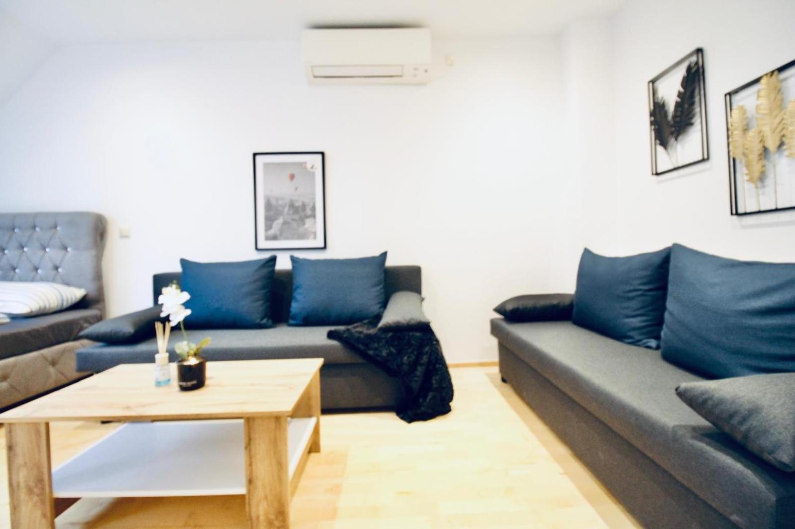 6 Min To Amusement Park - Economy Rooms In Shared Apartment Vídeň Exteriér fotografie
