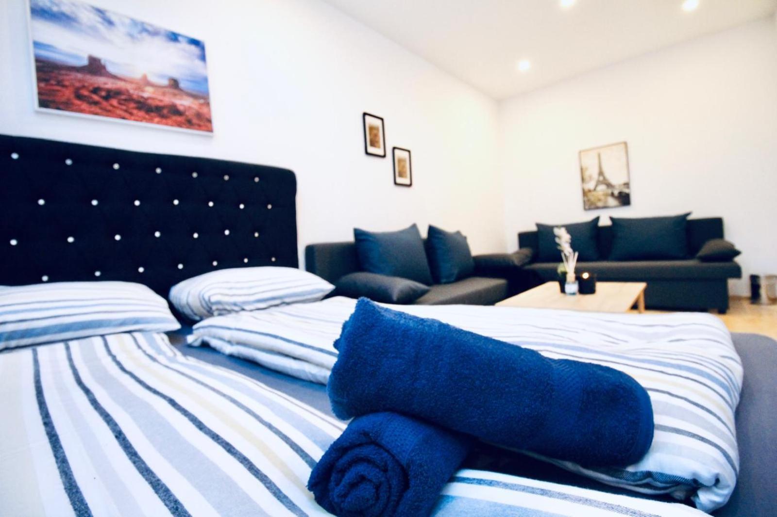 6 Min To Amusement Park - Economy Rooms In Shared Apartment Vídeň Exteriér fotografie