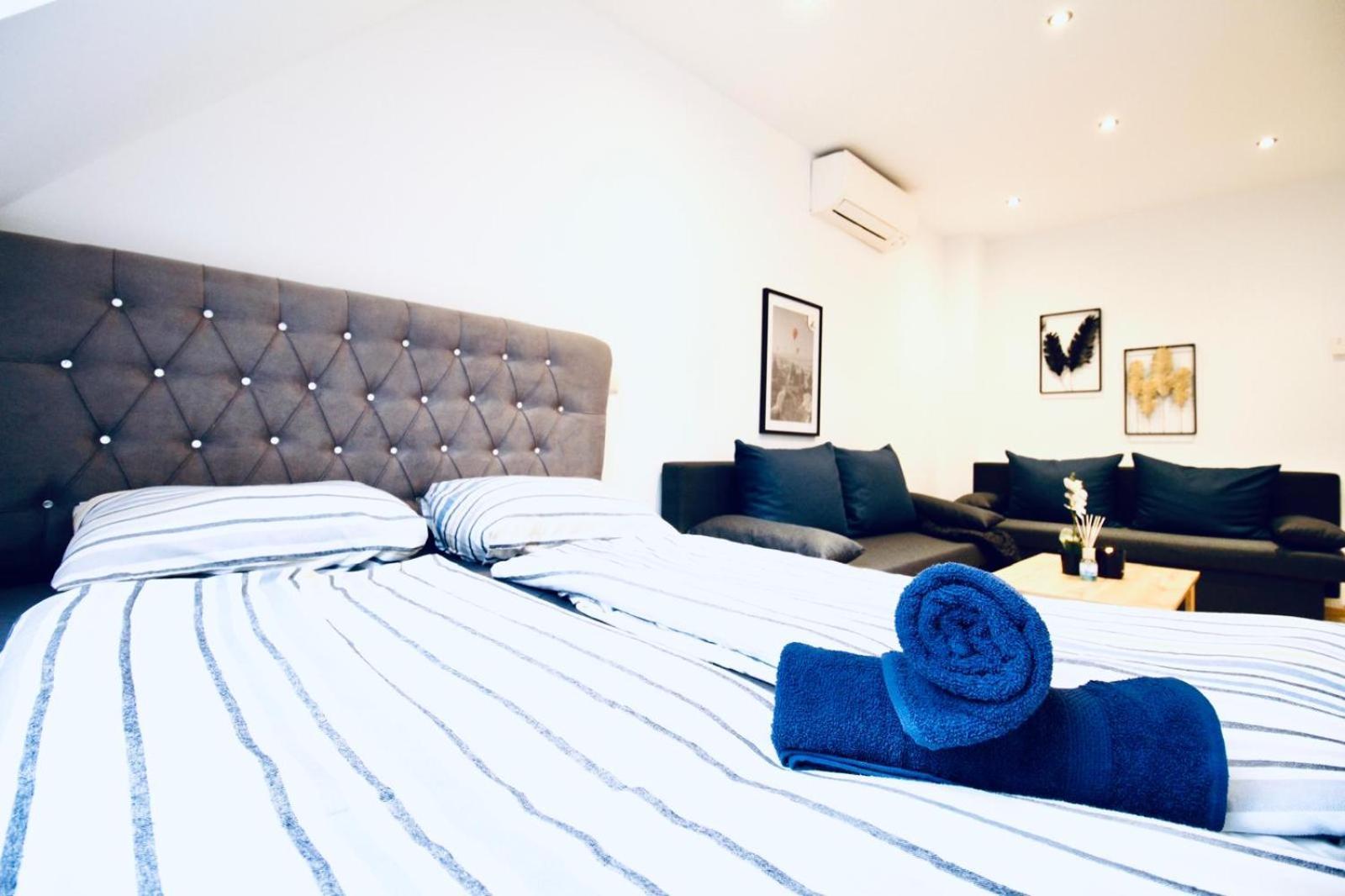 6 Min To Amusement Park - Economy Rooms In Shared Apartment Vídeň Exteriér fotografie