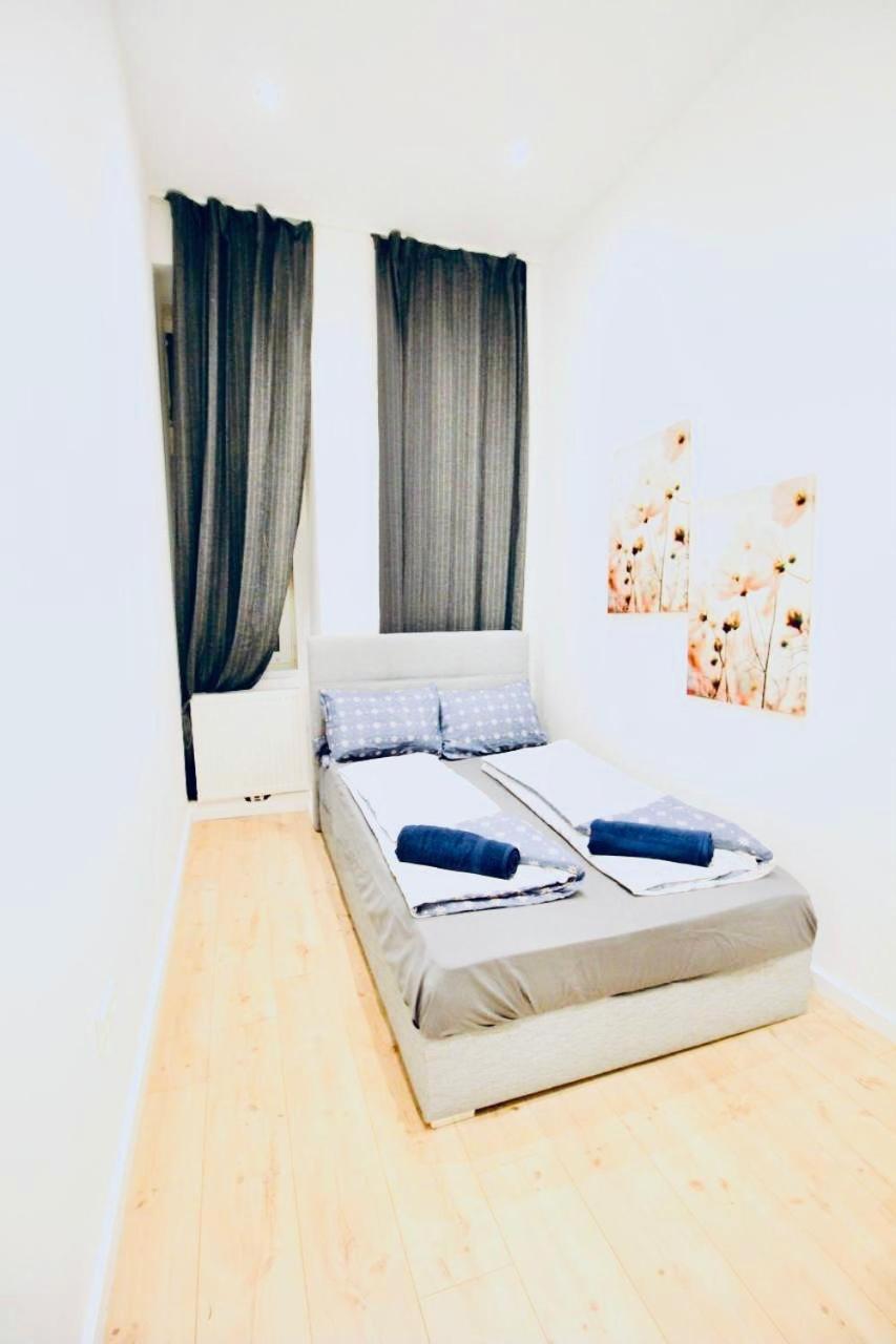6 Min To Amusement Park - Economy Rooms In Shared Apartment Vídeň Exteriér fotografie
