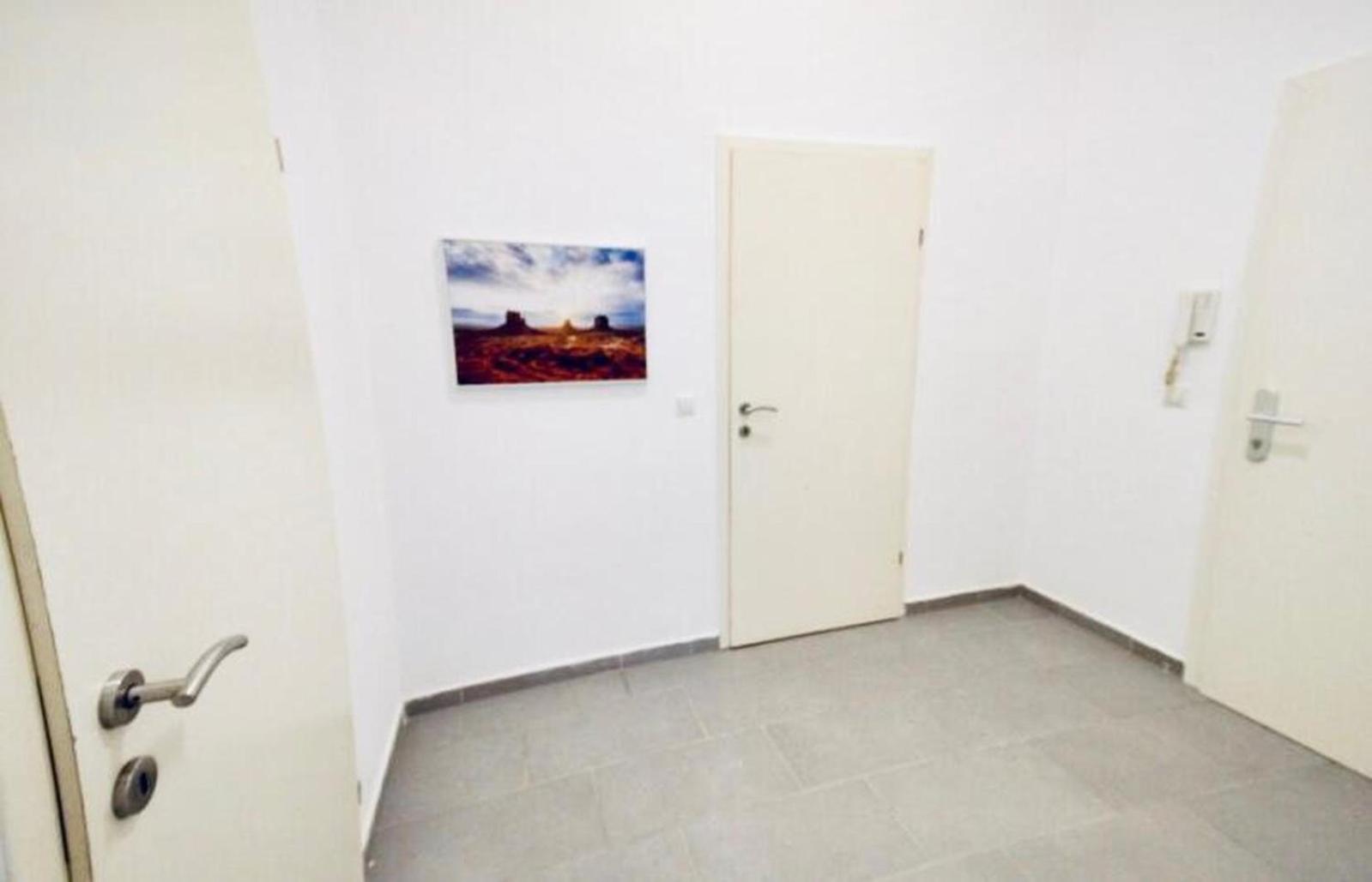 6 Min To Amusement Park - Economy Rooms In Shared Apartment Vídeň Exteriér fotografie