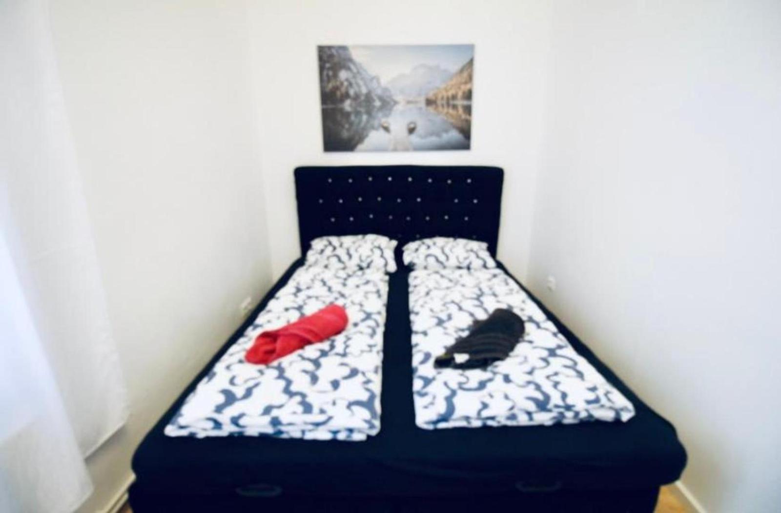 6 Min To Amusement Park - Economy Rooms In Shared Apartment Vídeň Exteriér fotografie